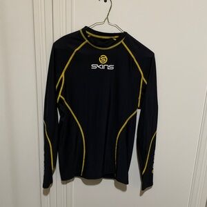 Skins XL Compression Top - Black with Yellow Trim set with matching pants